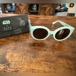 DIFF | Star Wars The Mandalorian Grogu Cat Eye Sunglasses